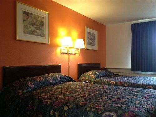 Hotel 6-wichita, Ks 2*