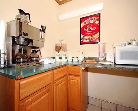 Motel 6-Wichita, KS 